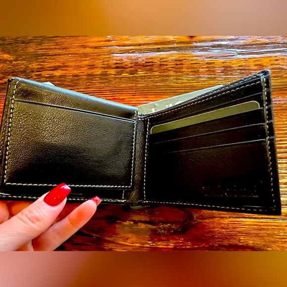 Timberland black leather wallet. - Picture 2 of 6